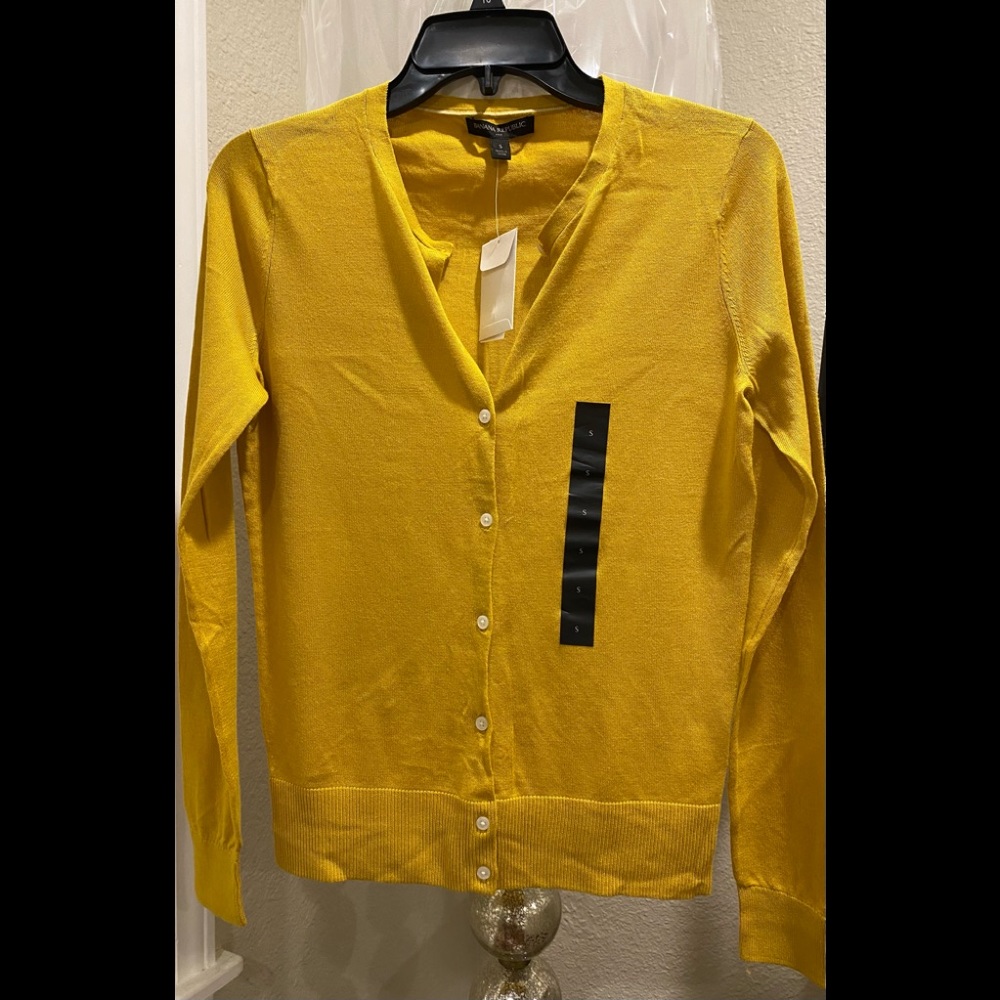 NWT Banana Republic forever crewneck cardigan, S